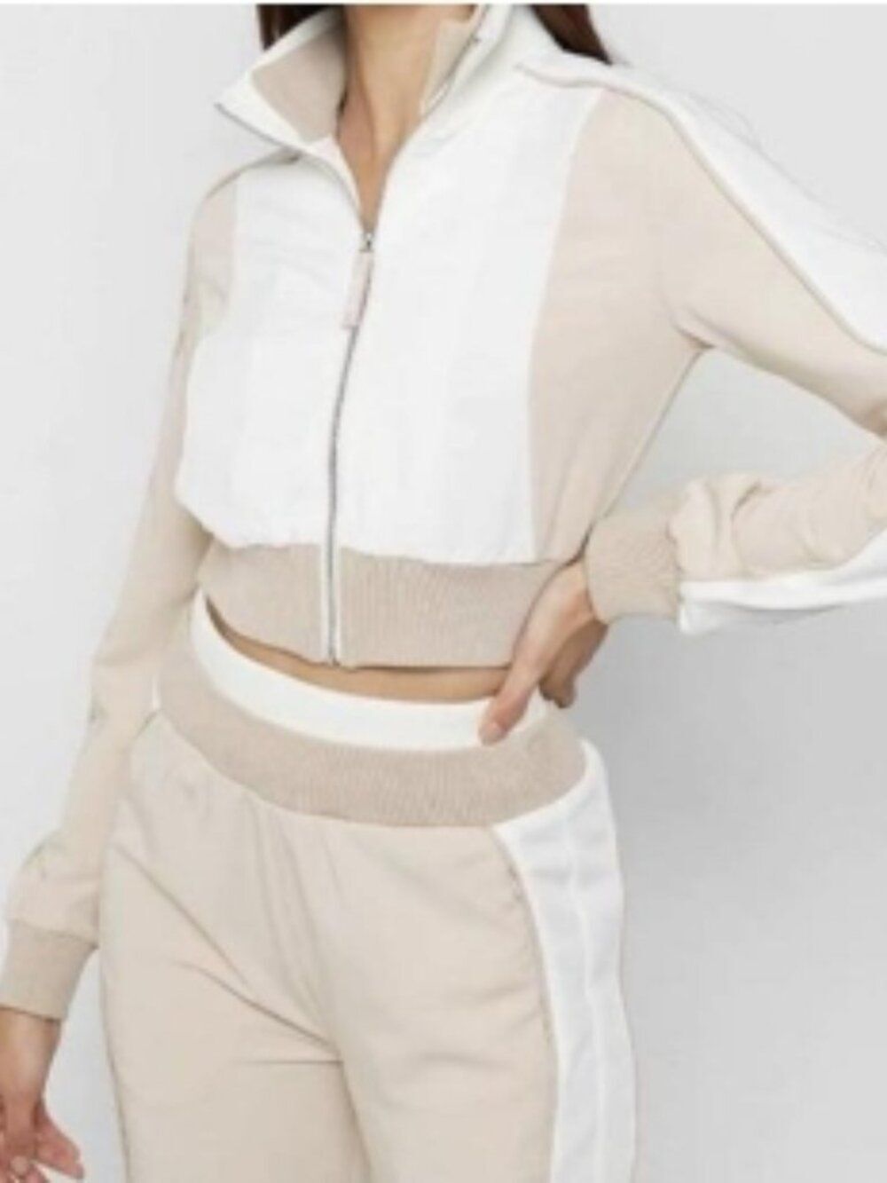 NWOT Manière De Voir Cropped Zip-Front Track Jacket in Cream & Beige Size 10